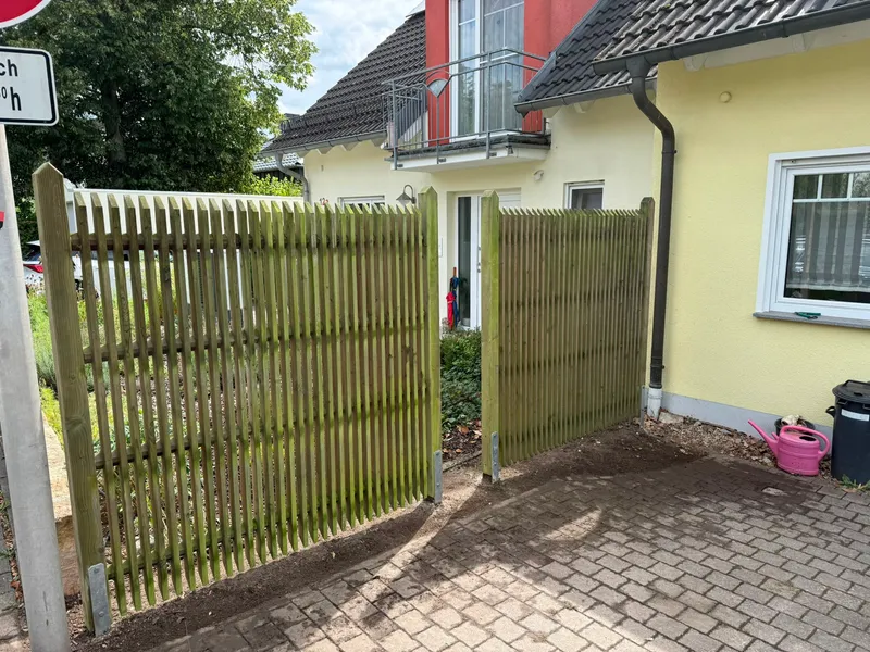 Heckenschnitt & neuer Sichtschutz